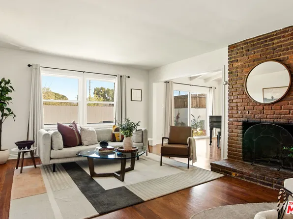 6818 Varna Ave, Van Nuys, CA 91405