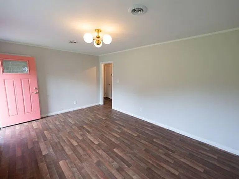 2240 McClung Ave — Photo 3