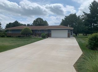 11183 Iroquois Rd, Burlington, IA 52601