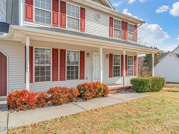 4th image of 614 Curley Ln