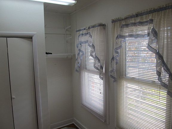 5th image of 4115 Avenue T