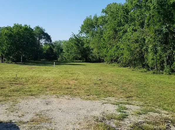 9717 NW 10th St, Midwest City, OK 73127