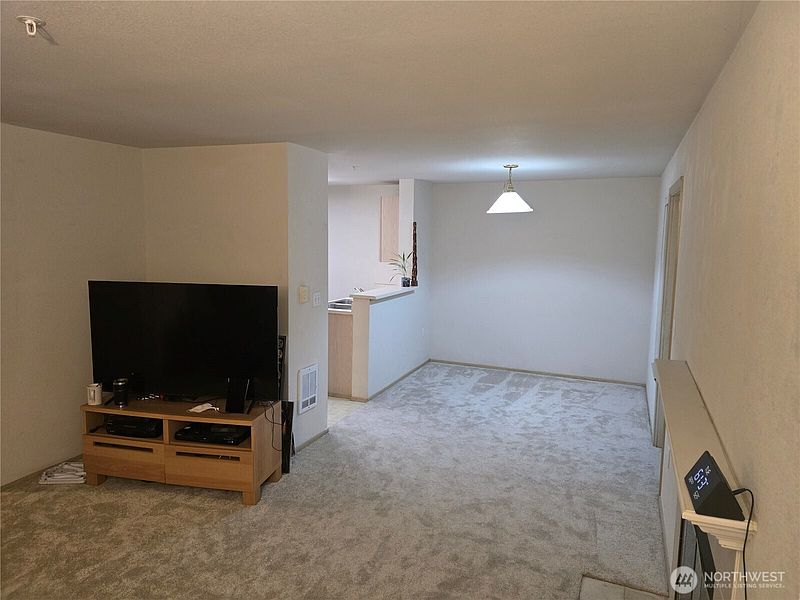 5th image of 11002 SE Petrovitsky Road #F103
