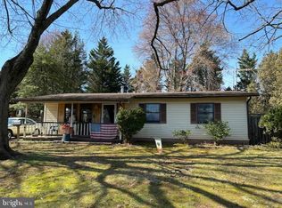 421 Arkansas Ave, Herndon, VA 20170