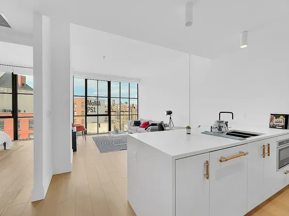 2218 Jackson Ave APT 421, Long Island City, NY 11101