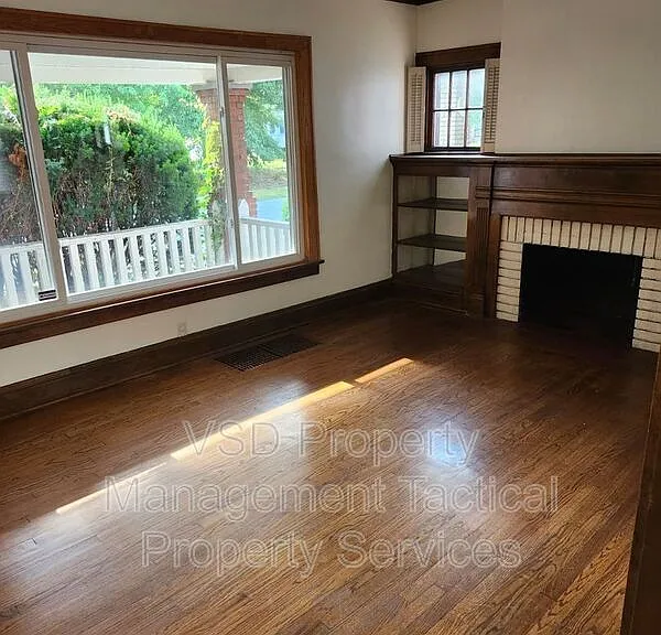 860 Clarence Rd — Photo 7