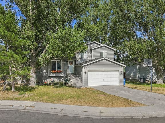 3rd image of 2424 Rodeo Ct