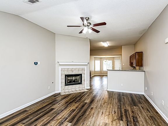 5th image of 145 Pine Wood Dr