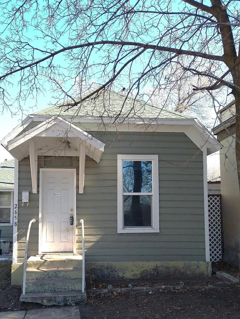 Adams 2658 — Photo 1