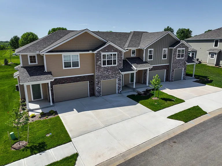 Chapman Ridge Townhomes — Photo 17
