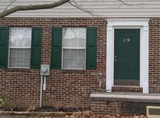 209 Waterford Ln, Winchester, VA 22602