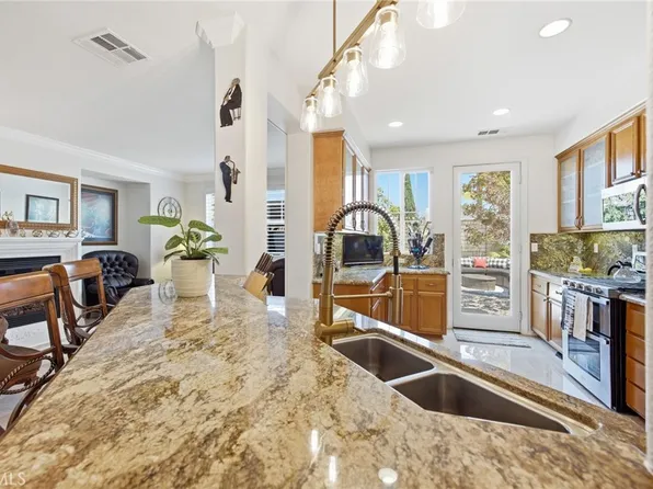 3677 W Chapman Ln, Inglewood, CA 90305