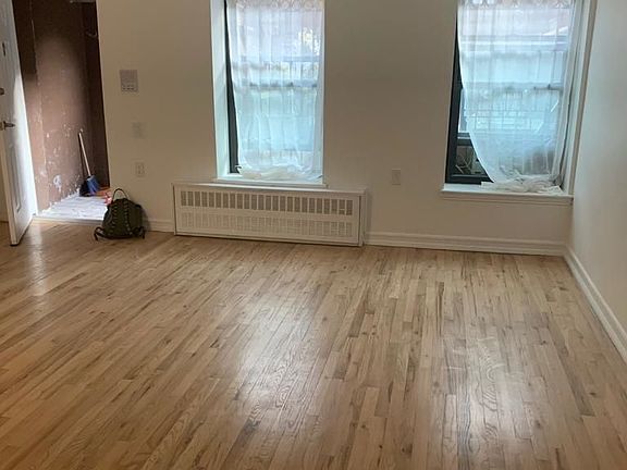 3rd image of 147 W 132nd St #1