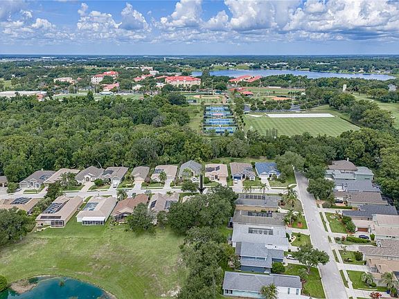 3rd image of 12215 WOODLANDS CIRCLE