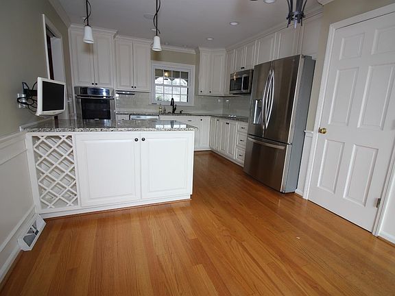 5th image of 3126 Lamar Dr