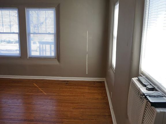 5th image of 541 S 18th St #207