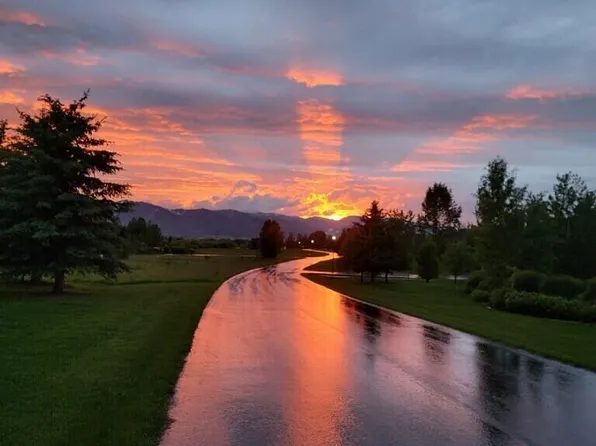 69 Warm Creek Ln, Victor, ID 83455