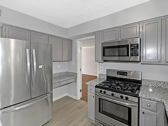 10480 Willow View Cir — Photo 8