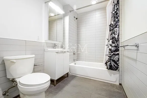 Rented by Brick&Mortar | media 33