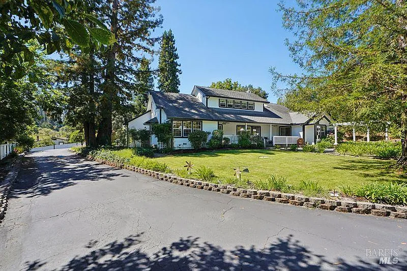 822 Robinson Road - 4bd/3ba, 4,800 sqft - in Sebastopol, CA