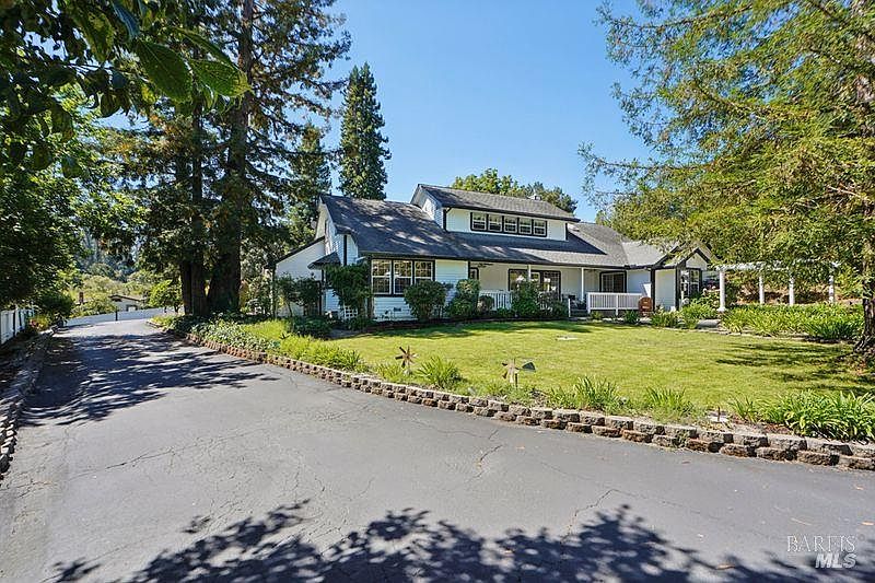 1st image of 822 Robinson Road