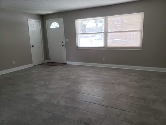 4th image of 399 Bonnlyn Dr