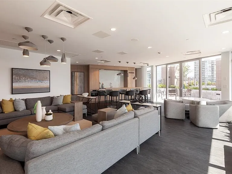 908 Quayside Dr #807 — Photo 3
