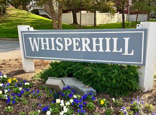 11951 Hollowwind Ct, Reston, VA 20194