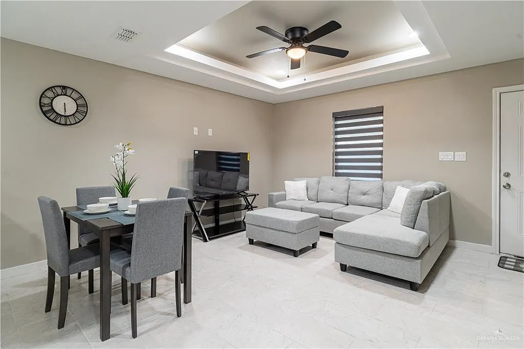 2 bed, 2.0 bath, 1100 sqft, $1,150 — Photo 3
