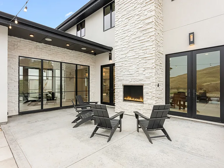 N Lancaster Pl — Photo 16