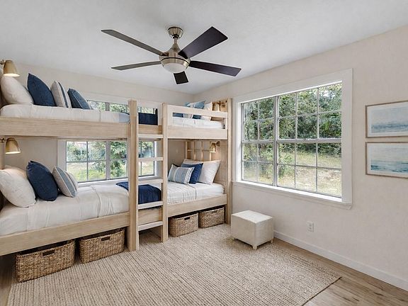 2nd image of 161 White Oak Cir
