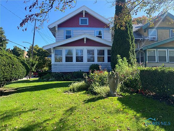 2nd image of 2564 Collingwood Blvd