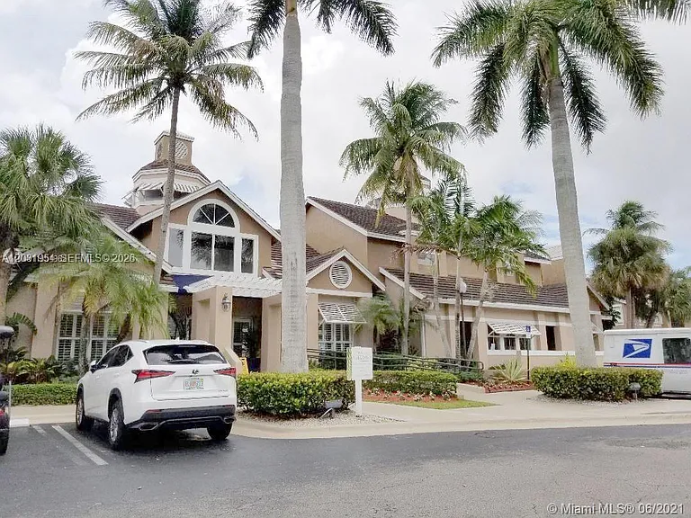 15610 SW 105th Ln #606 — Photo 10