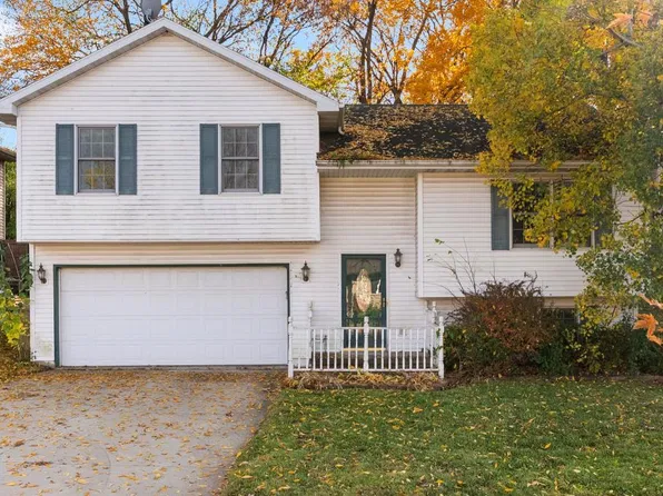 5325 Valley Edge Dr, Madison, WI 53704