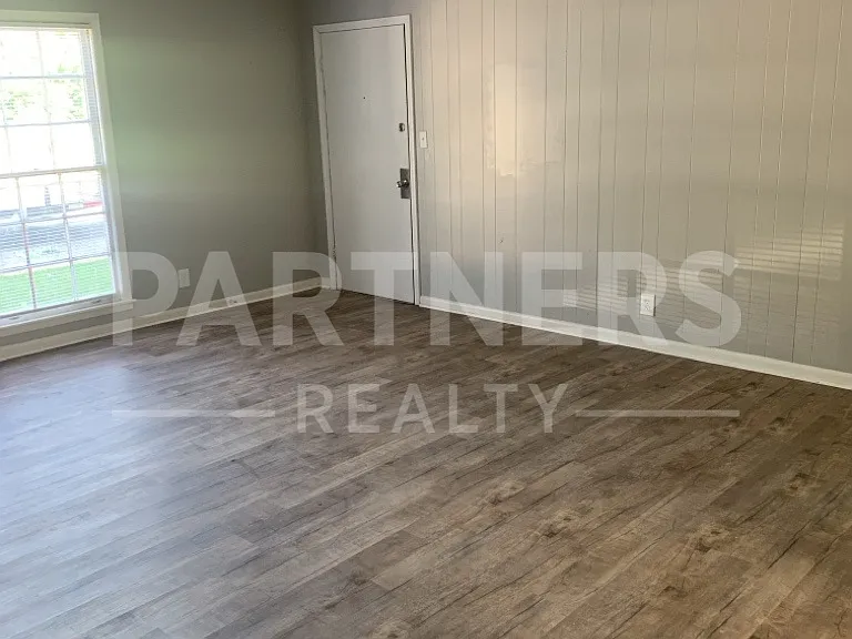 740 Coliseum Blvd — Photo 5
