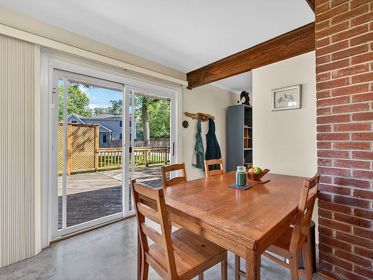 12805 Atlantic Ave — Photo 9