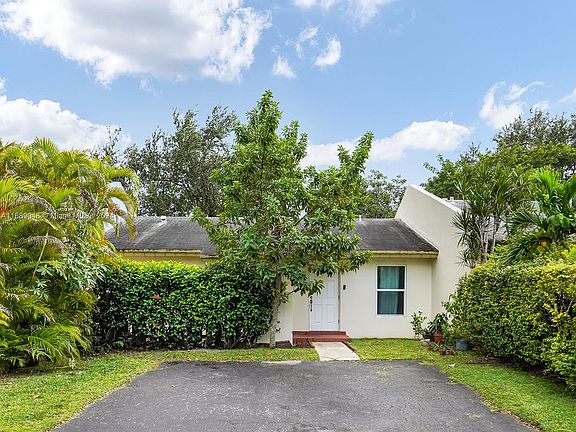 2nd image of 11506 SW 124th Pl