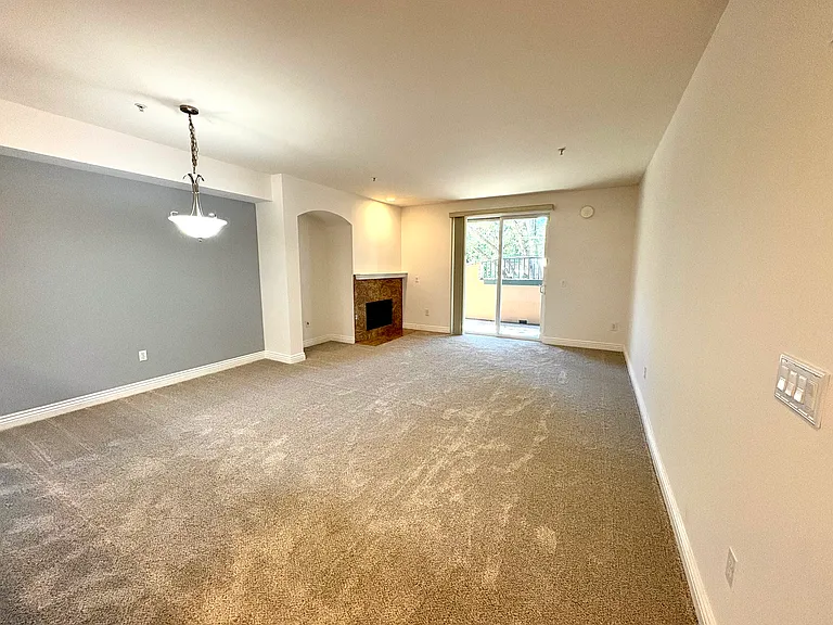 1310 Creekside Dr — Photo 13