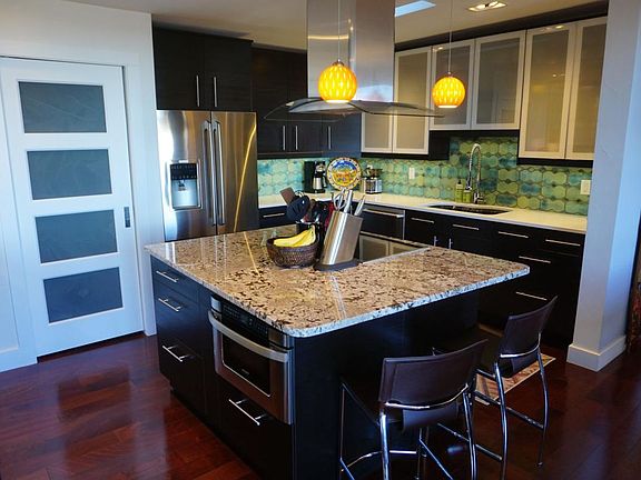 4th image of 909 Logan St Penthouse C