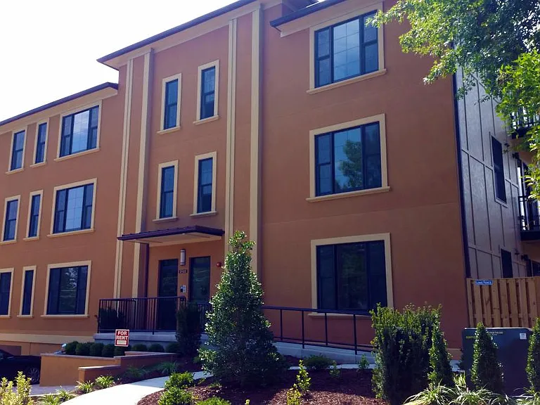 The Skyler exterior