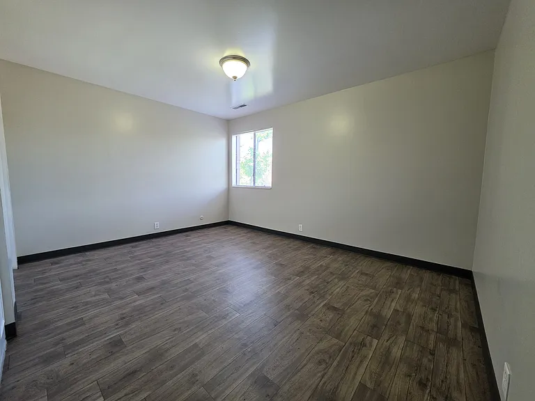 587 S Elizabeth St #308 — Photo 8