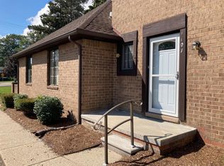 1107 Indianwood Trl, Walled Lake, MI 48390