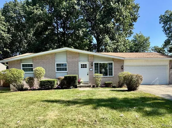 3420 Ellenboro St, Troy, MI 48083