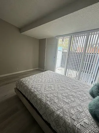 Bonita Terrace Apartments — Photo 31