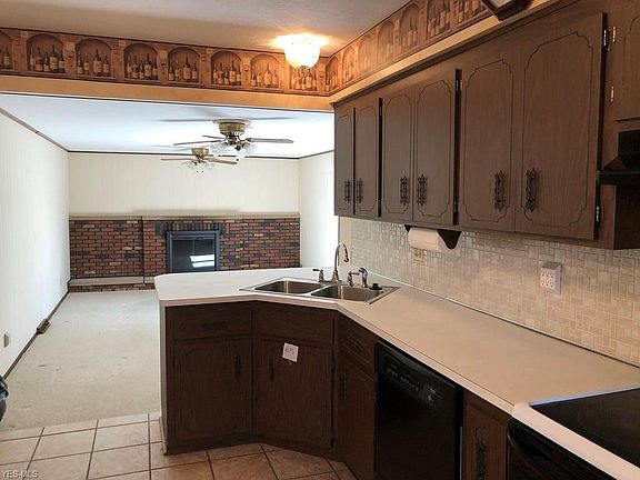 4th image of 5131 Thoreau Dr