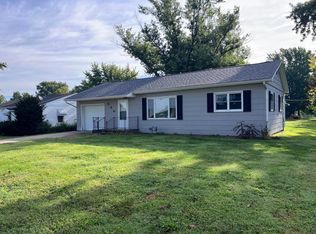 820 Park Pl, Slater, MO 65349