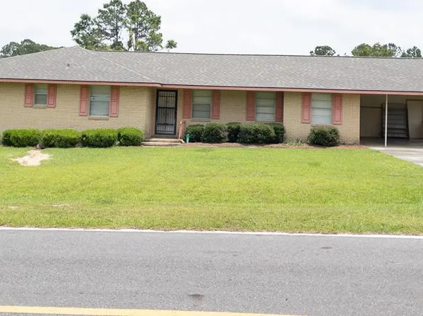 598 N Gwinnett St, Lyons, GA 30436