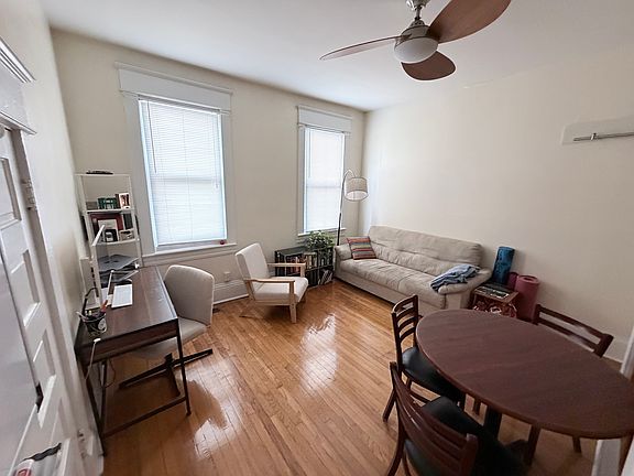 4th image of 419 Washington Ave SW APT 2