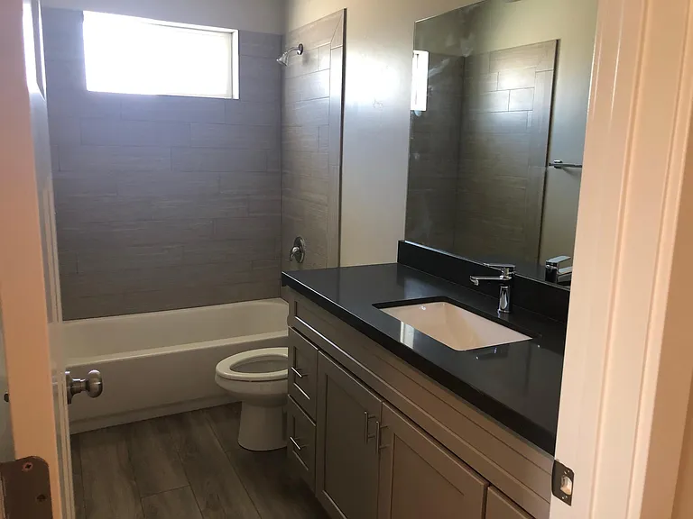 809 S 1710 E — Photo 15