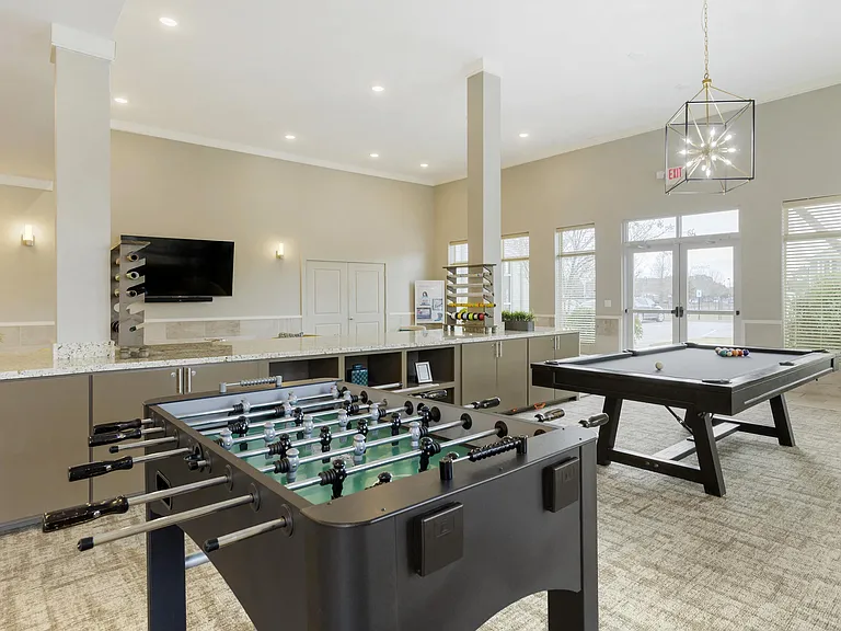 La Veranda at Polly Lane Apartments — Photo 6